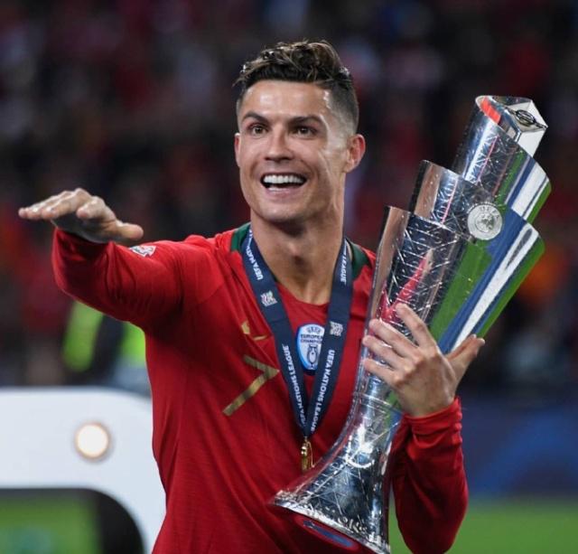 西亚卡姆和杰克逊半场均得分上双，二人合砍27分